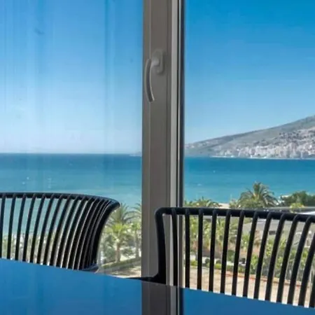 Beachfront Apartments- Horizon