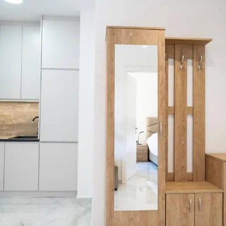 Beachfront Apartments- Horizon アパート Sarandë