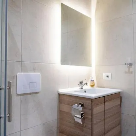 Beachfront Apartments- Horizon *
