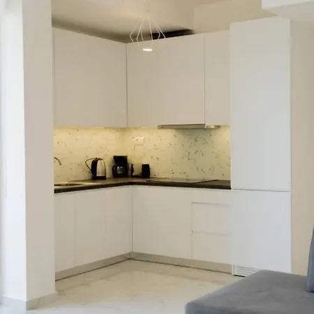 Beachfront Apartments- Horizon