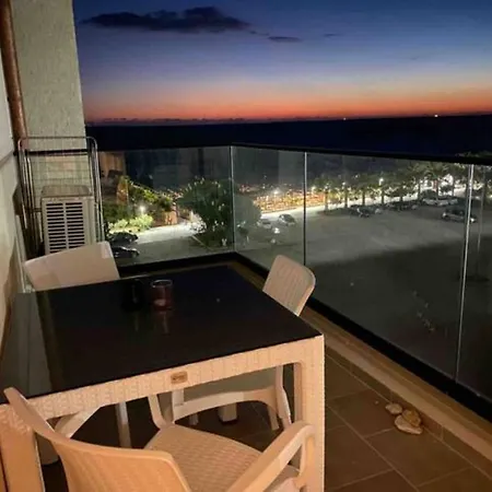 Beachfront Apartments- Horizon * Sarandë