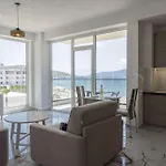 Beachfront Apartments- Horizon Appartement *