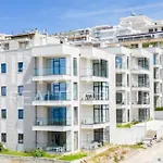 Beachfront Apartments- Horizon Appartement *