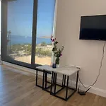 Beachfront Apartments- Horizon *