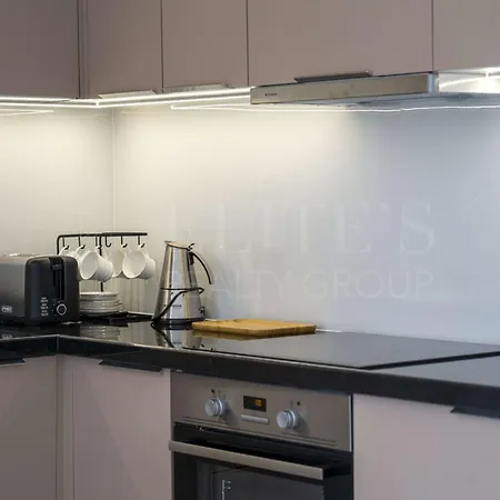 Beachfront Apartments- Horizon * Sarandë