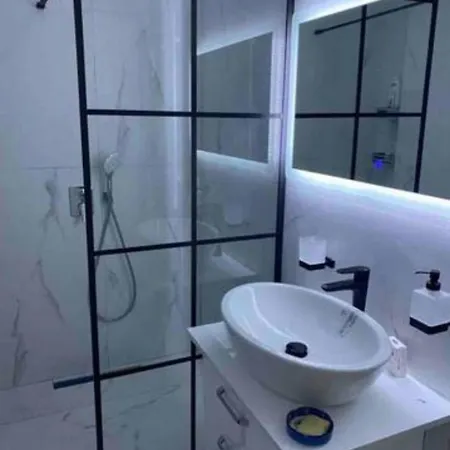 Beachfront Apartments- Horizon