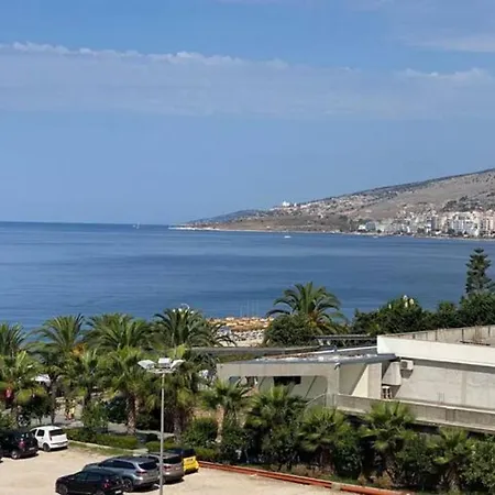 Beachfront Apartments- Horizon *