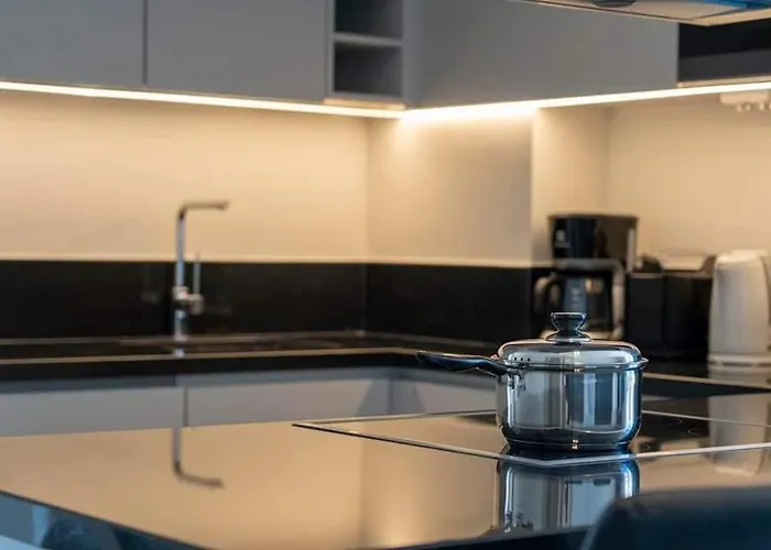 Beachfront Apartments- Horizon *