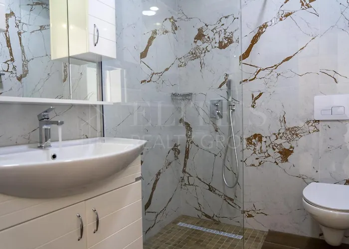 Beachfront Apartments- Horizon