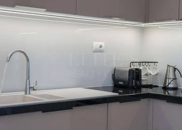 Beachfront Apartments- Horizon 公寓 *